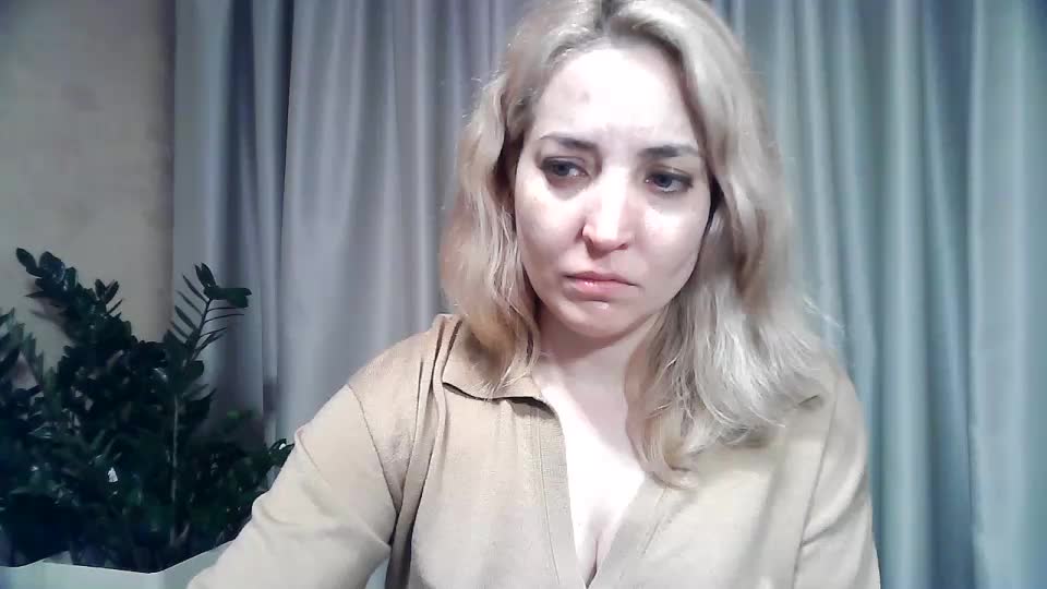 mariska-kiska Adult Chat November 14, 2025