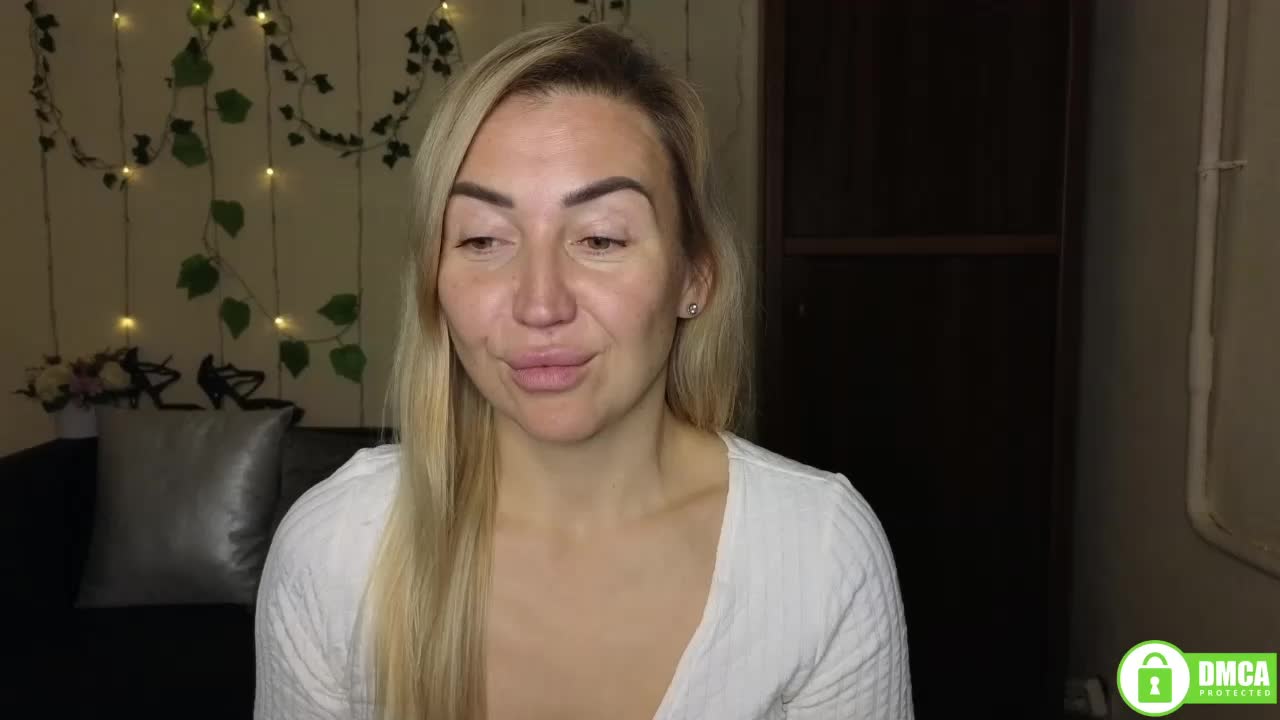 Jullyblondkiss Adult Chat November 14, 2025