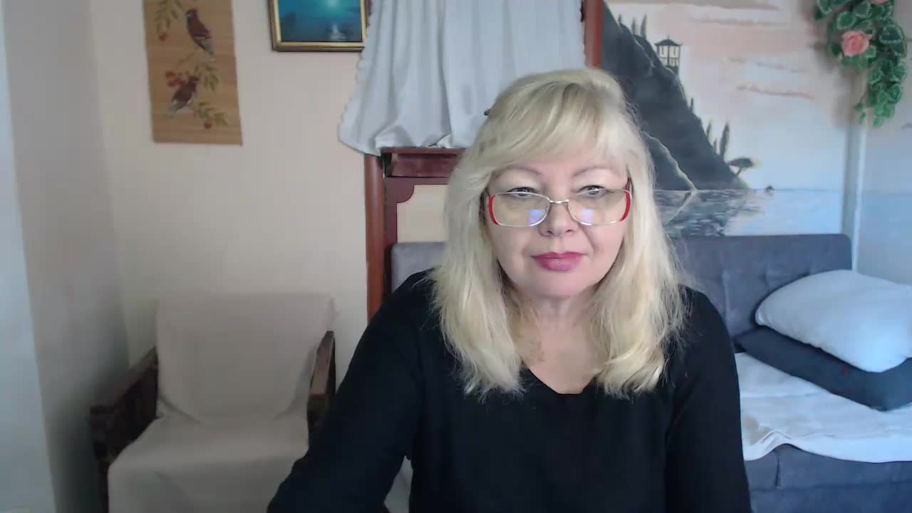 EvelynLoveShy Adult Chat November 14, 2025