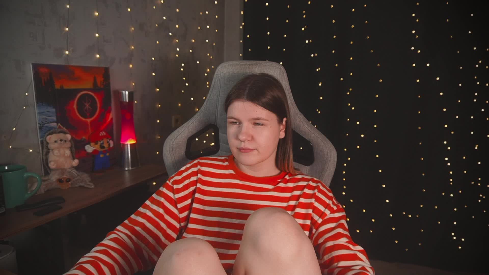 cutesoneckaaa Adult Chat November 14, 2025