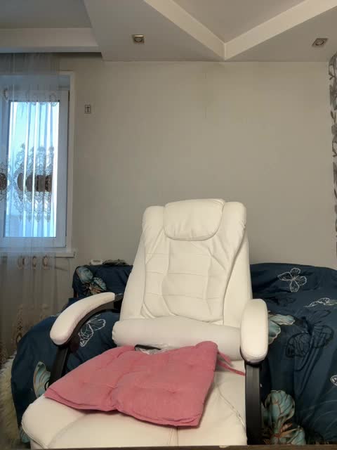 Eva-Bella Adult Chat November 14, 2025