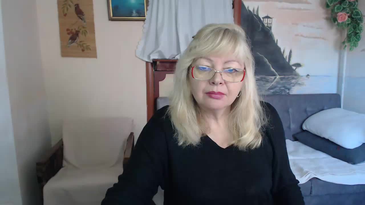 EvelynLoveShy Adult Chat November 14, 2025