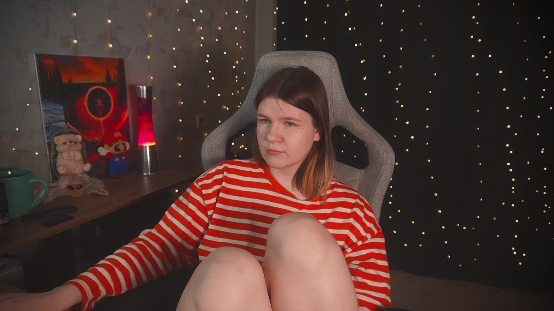 cutesoneckaaa Adult Chat November 14, 2025