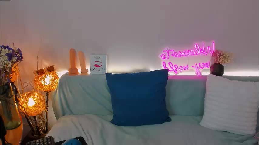 lucia_lucky Adult Chat November 14, 2025