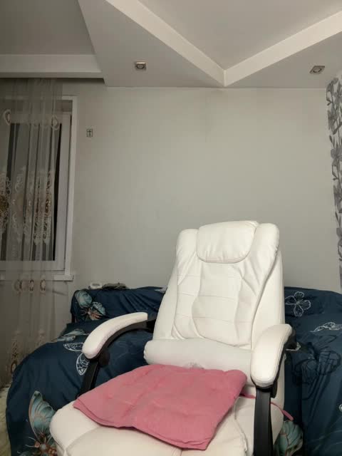 Eva-Bella Adult Chat November 15, 2025