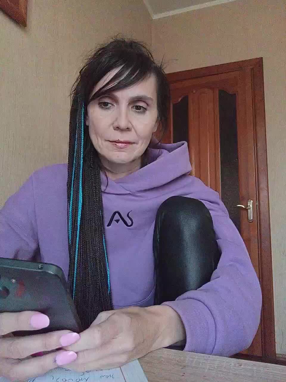 Hellenalonenochka Adult Chat November 15, 2025