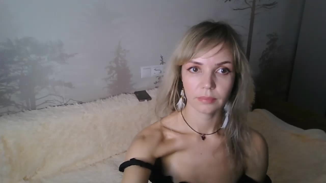 Red_Rose_98 Adult Chat November 15, 2025