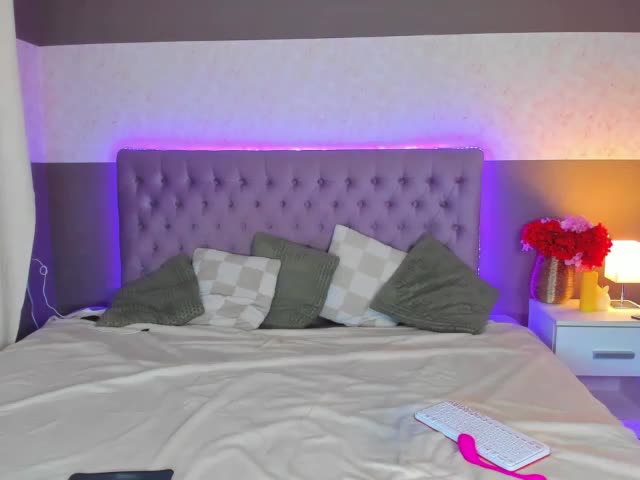 NikkiBust Adult Chat November 15, 2025