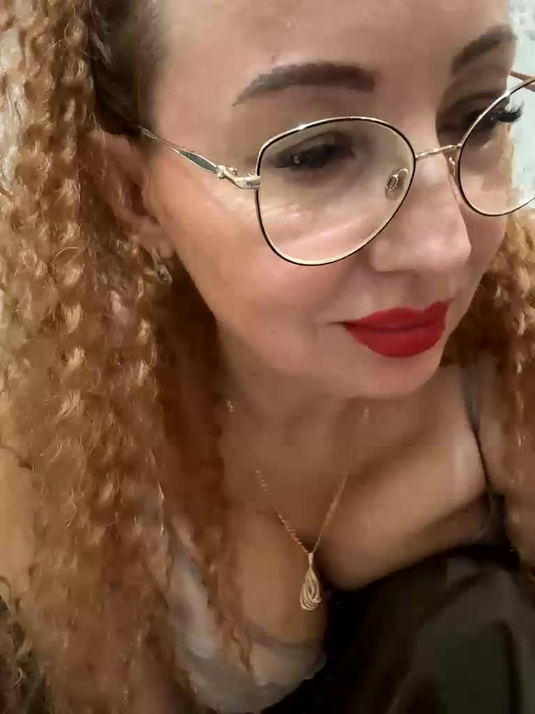 Pink-Lips Adult Chat November 15, 2025