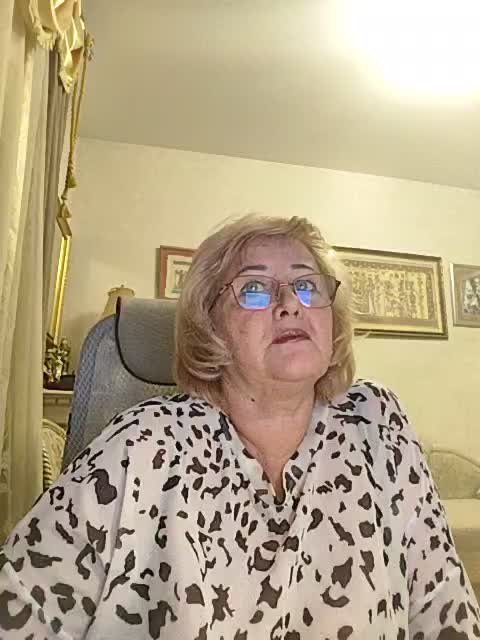 KarinkaSweet Adult Chat November 15, 2025