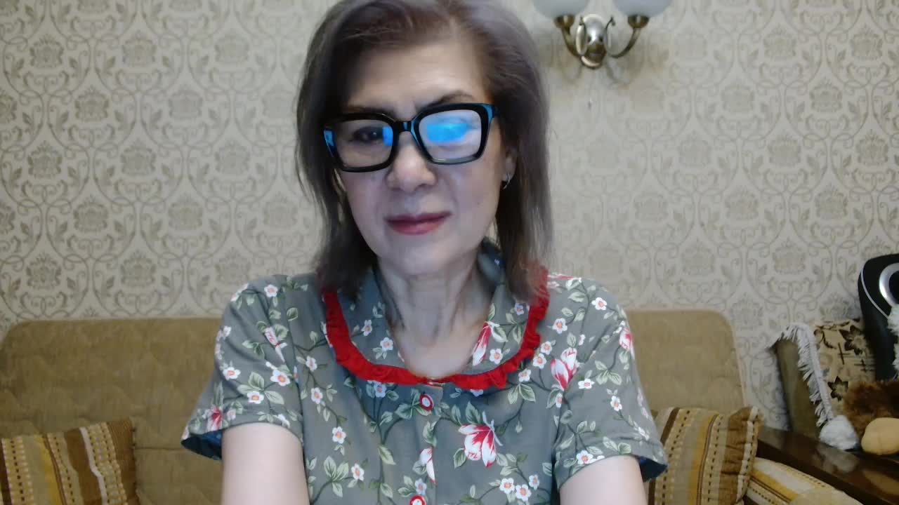 ElegantLady00 Adult Chat November 15, 2025