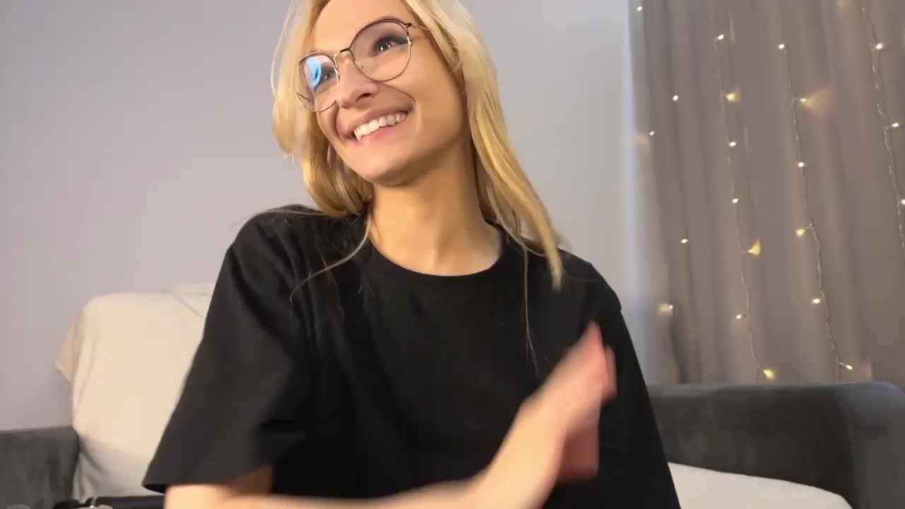 d0nt0uchmy4ss Adult Chat November 15, 2025