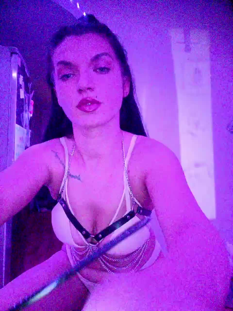 Laylay13 Adult Chat November 15, 2025