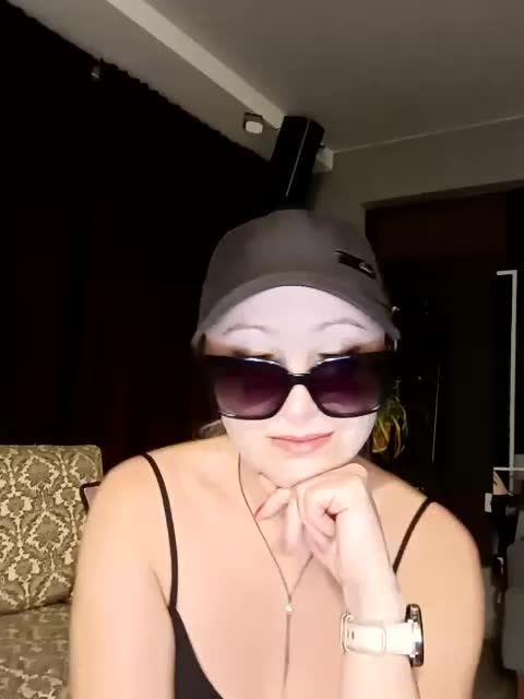 Krasotkas_duo Adult Chat November 15, 2025