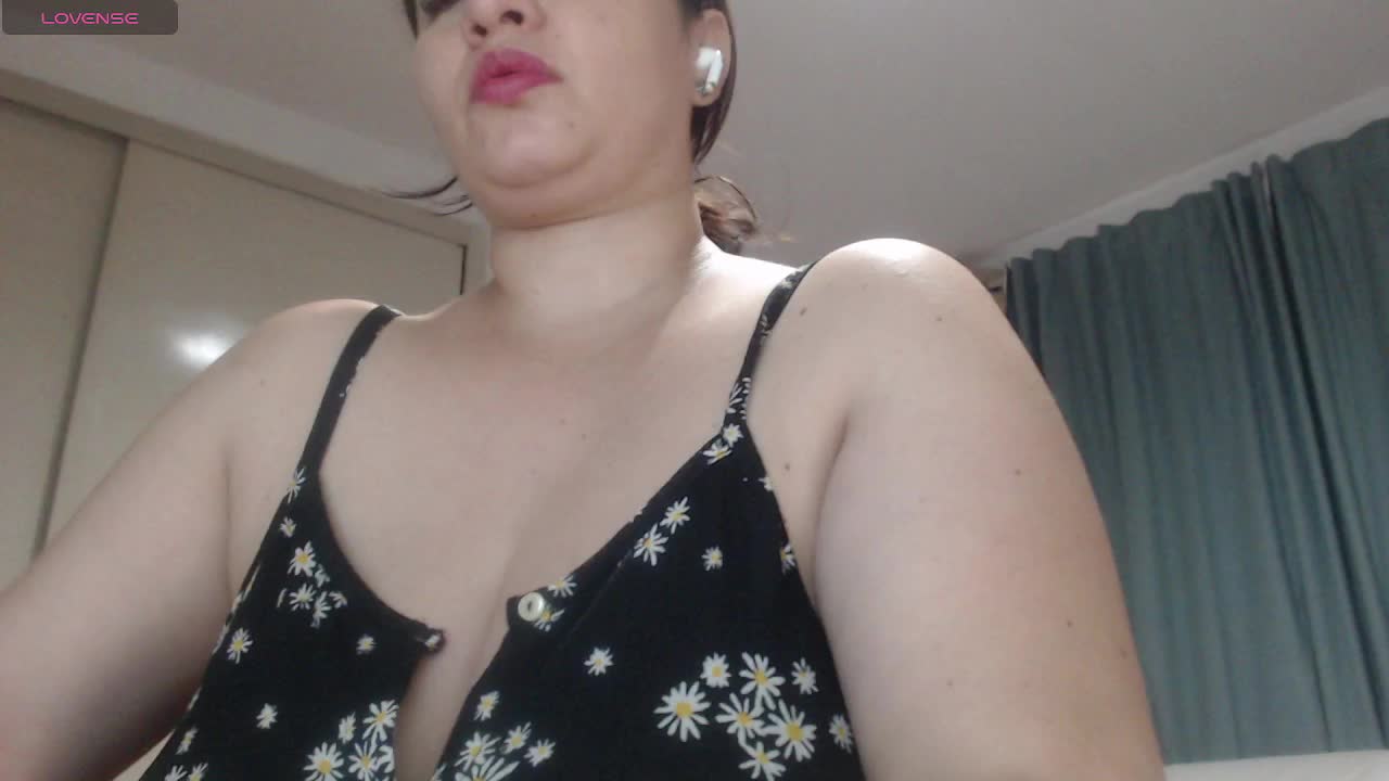 naturalmoommy Adult Chat November 16, 2025