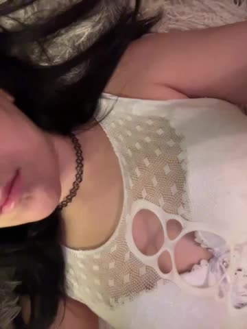 Bella_wella Adult Chat November 16, 2025