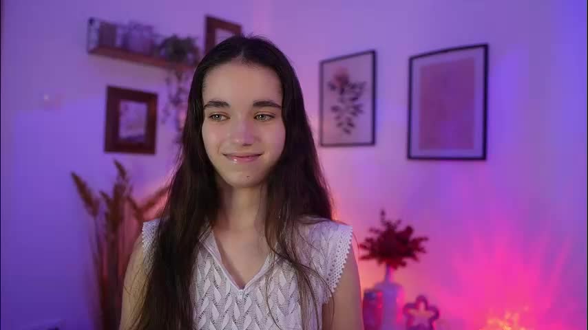 gia_paige18 Adult Chat November 16, 2025