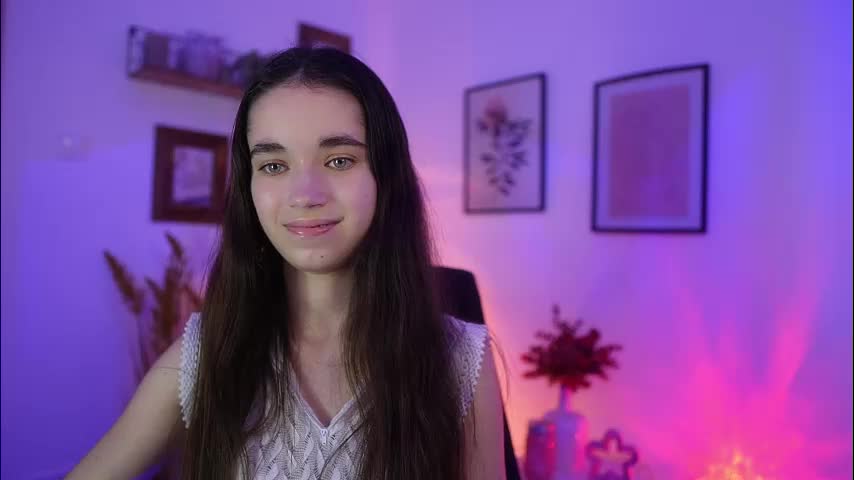 gia_paige18 Adult Chat November 16, 2025