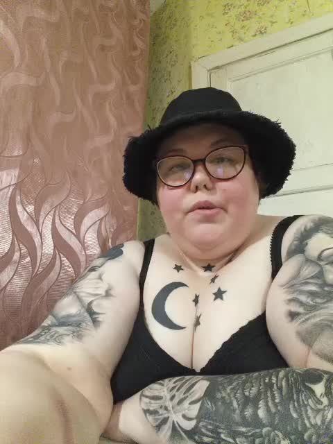 Svetlanka86 Adult Chat November 16, 2025