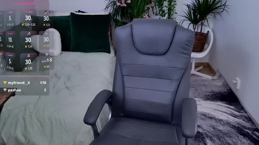 Sophie_Enzo Adult Chat November 16, 2025