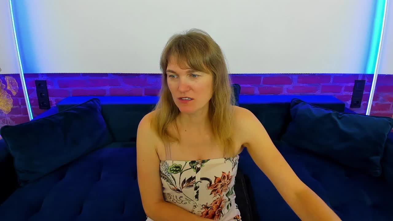 Annabel-xxx Adult Chat November 16, 2025