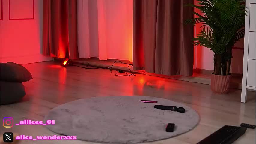 vanessasimon Adult Chat November 16, 2025