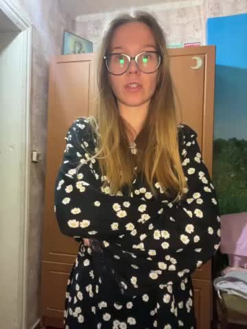 Milana22a Adult Chat November 17, 2025