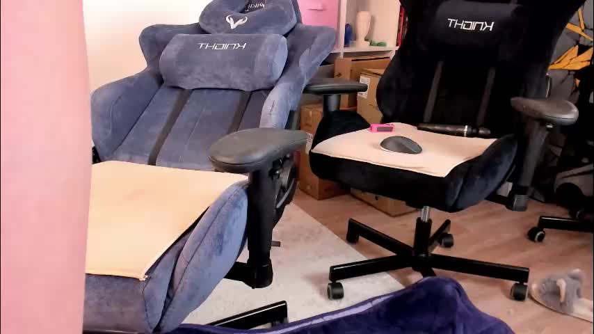 hottyblonds Adult Chat November 17, 2025