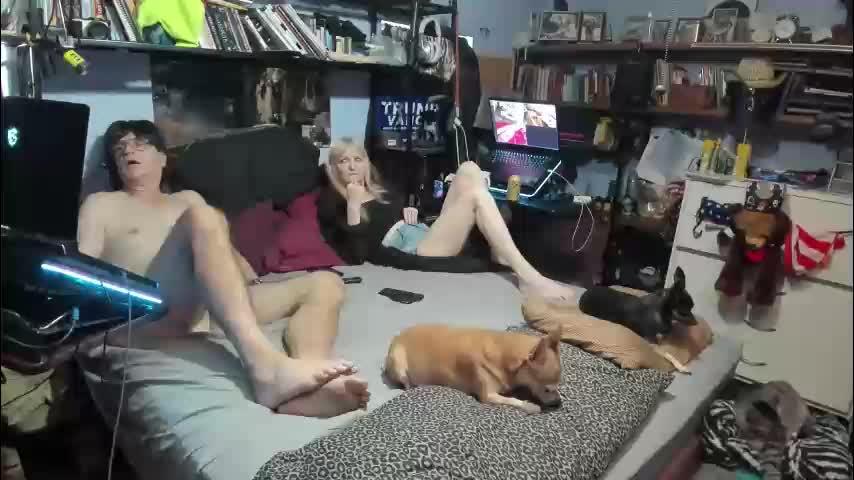 pink_black Adult Chat November 17, 2025