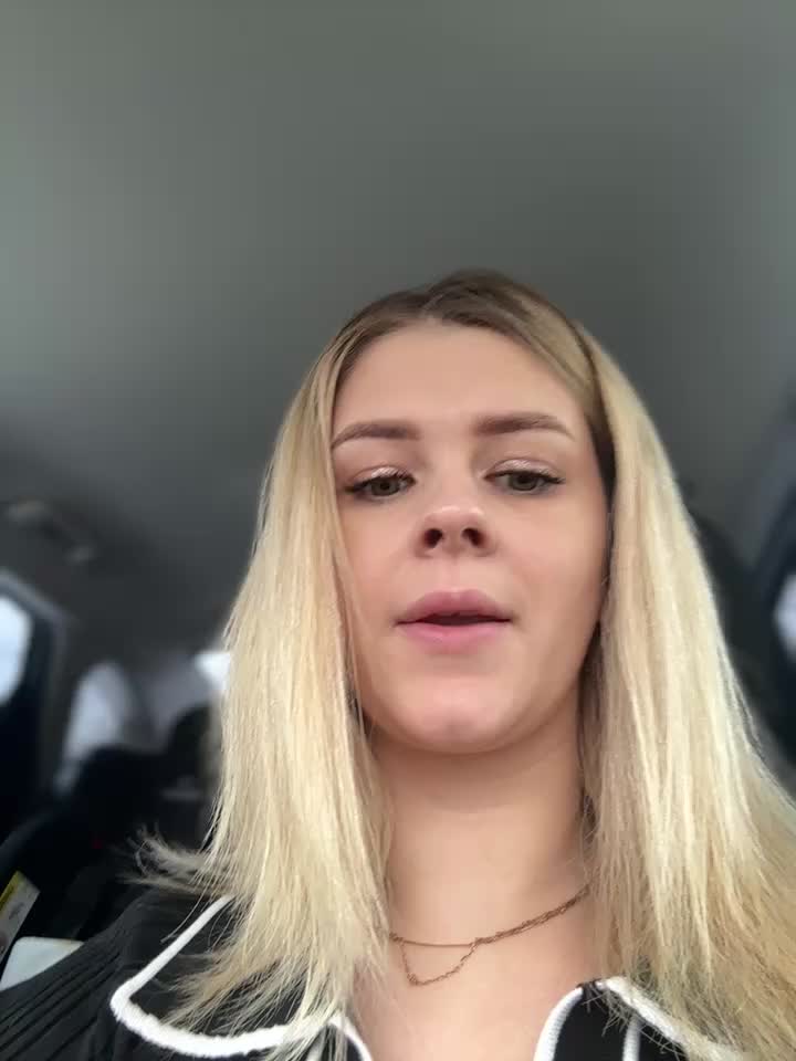 Love_Bri Adult Chat November 17, 2025