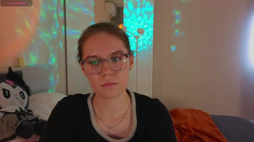 Mia_Luw Adult Chat November 17, 2025