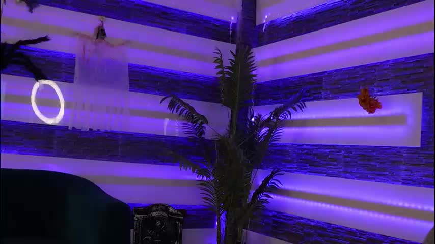 blondie_muller Adult Chat November 17, 2025