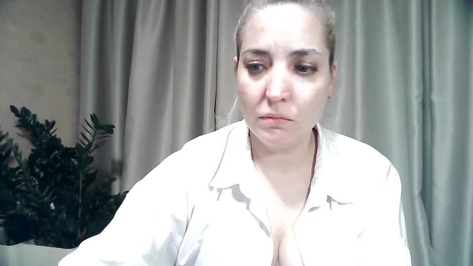 mariska-kiska Adult Chat November 17, 2025