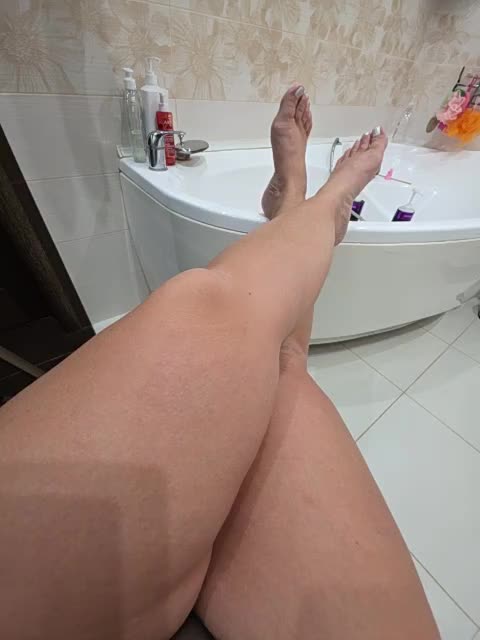 FLUFFY_BEAUTY Adult Chat November 17, 2025