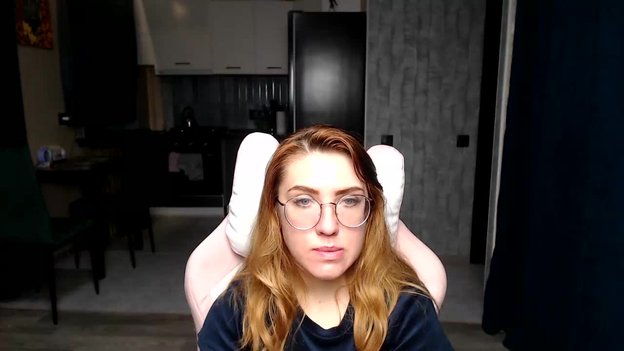 Regimasmile Adult Chat November 17, 2025