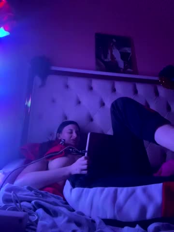 Flossy_Vettie Adult Chat November 17, 2025