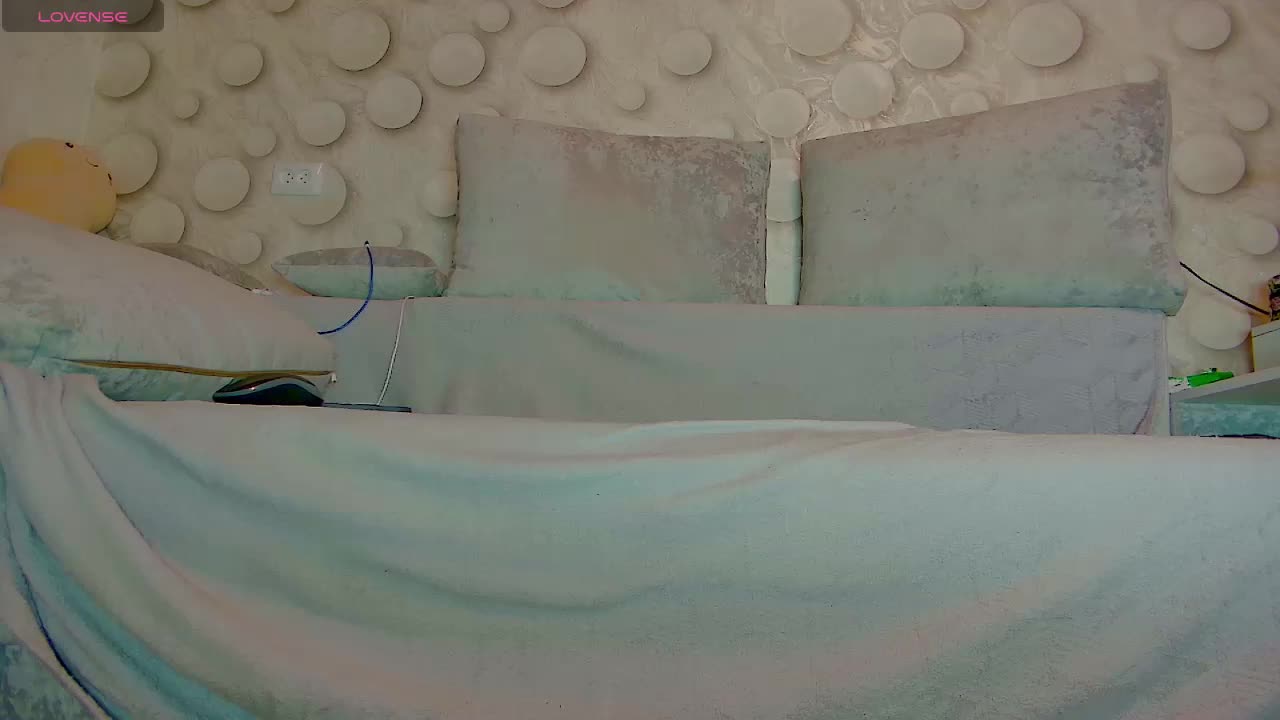 -YUVENTA- Adult Chat November 17, 2025