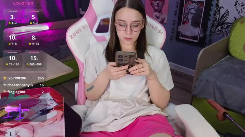 Sweet_frosti Adult Chat November 17, 2025