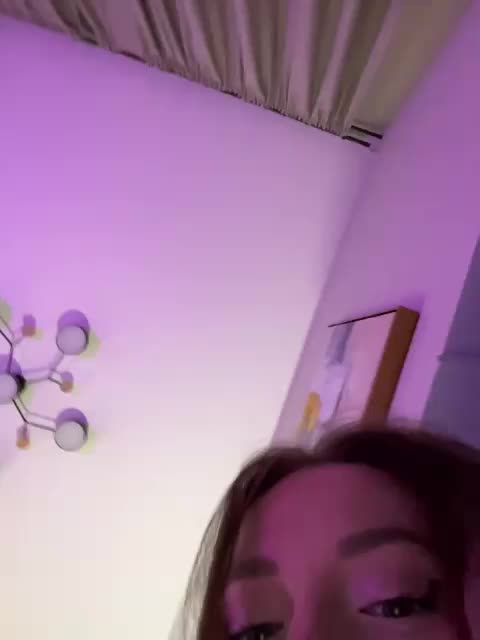 OlivkaVif Adult Chat November 17, 2025