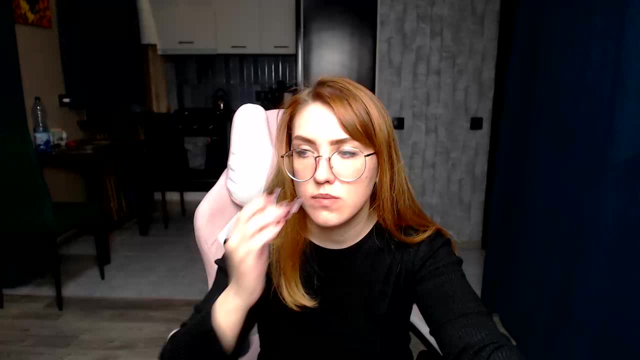 Regimasmile Adult Chat November 17, 2025