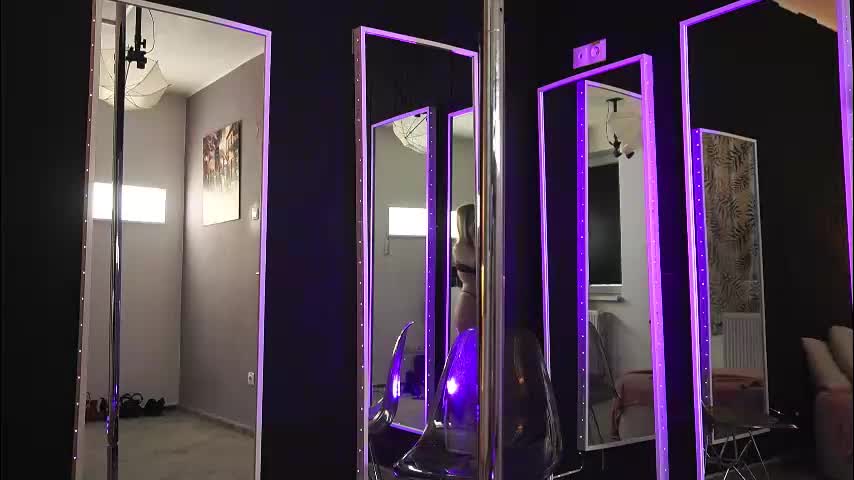 alexiss_texxxas Adult Chat November 17, 2025