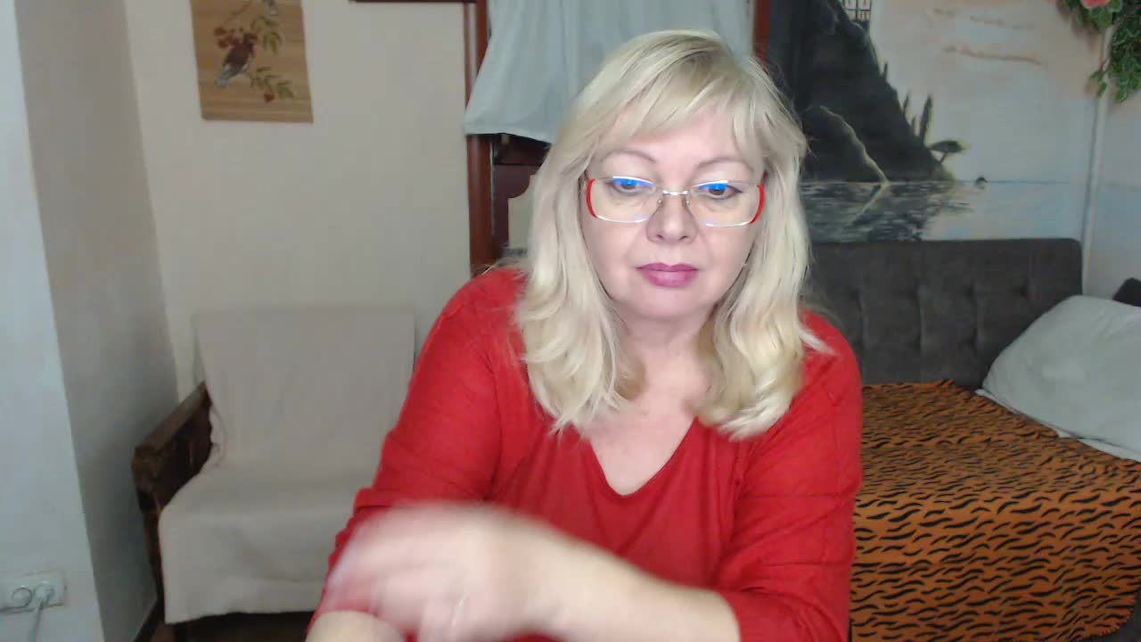 EvelynLoveShy Adult Chat November 17, 2025