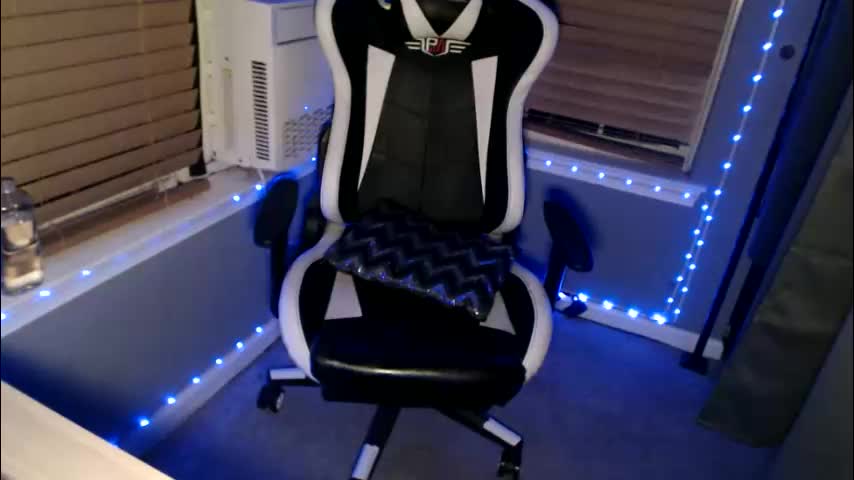 anonlo69 Adult Chat November 17, 2025