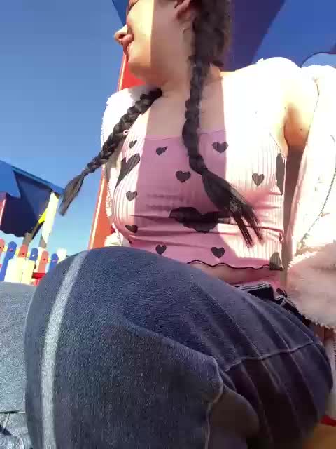 CurvyWoman- Adult Chat November 17, 2025