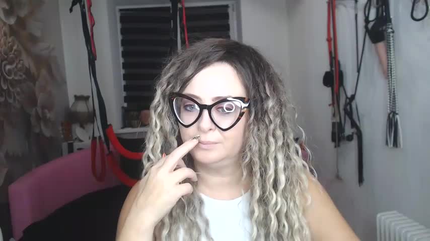 MISSwithDOLLS Adult Chat November 17, 2025