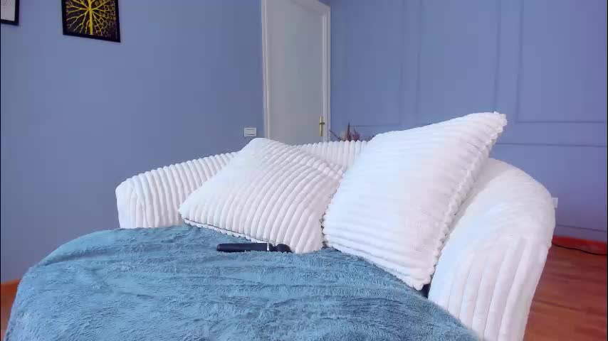 awww_ella Adult Chat November 17, 2025