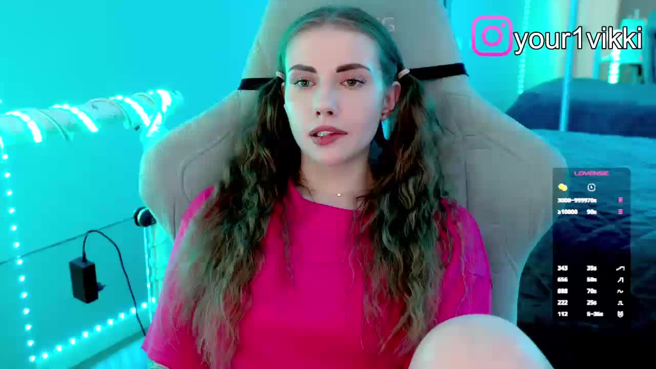 VikkiExtraCheese Adult Chat November 17, 2025