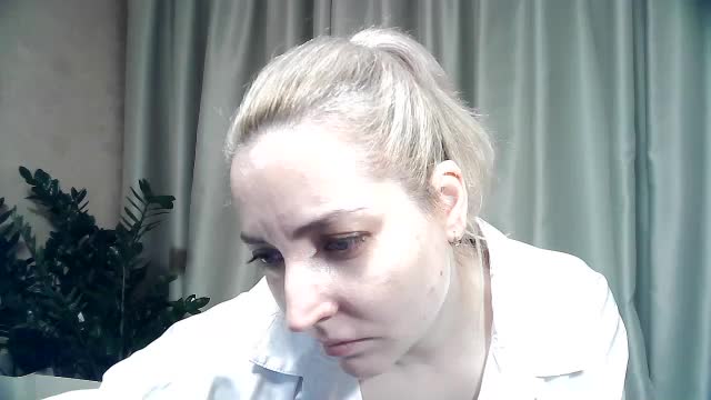 mariska-kiska Adult Chat November 17, 2025