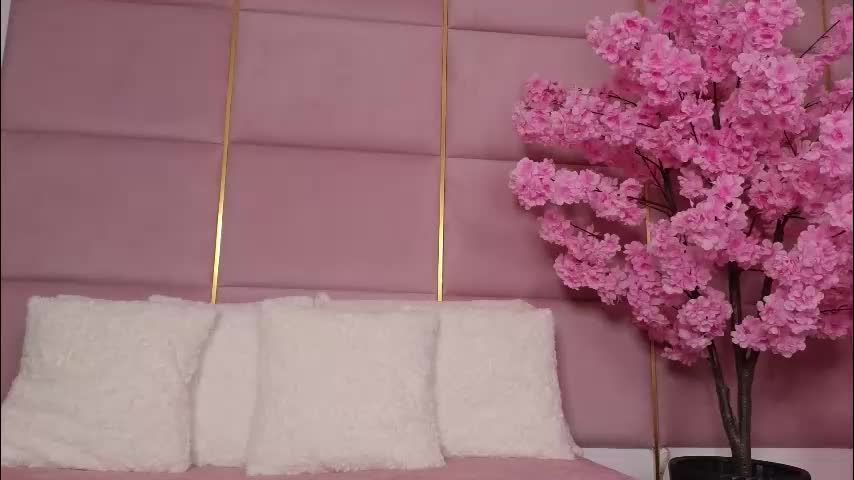 eleineblue Adult Chat November 17, 2025