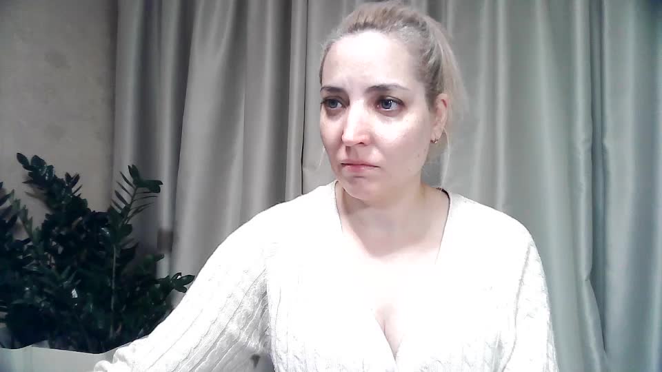 mariska-kiska Adult Chat November 17, 2025